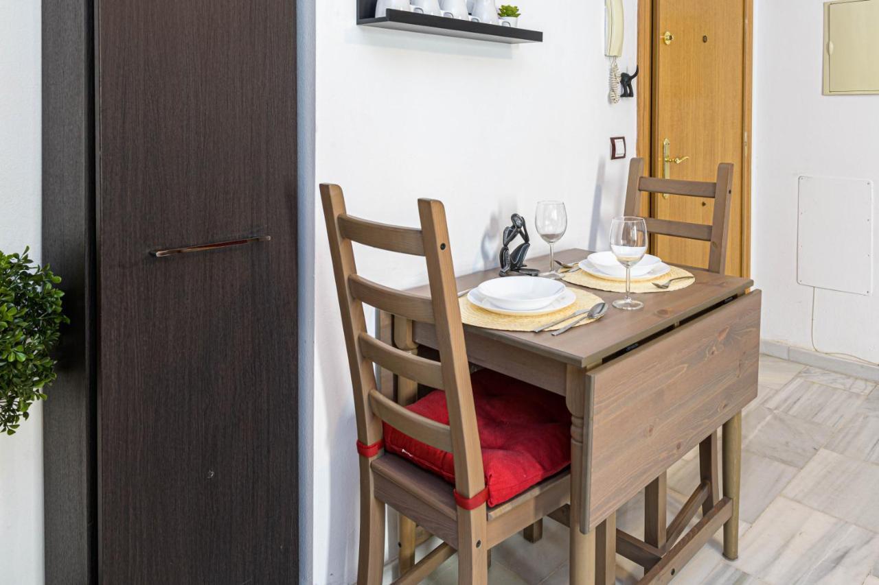 Wintowinrentals Coqueto Apartamento En El Centro De Málaga Exteriör bild