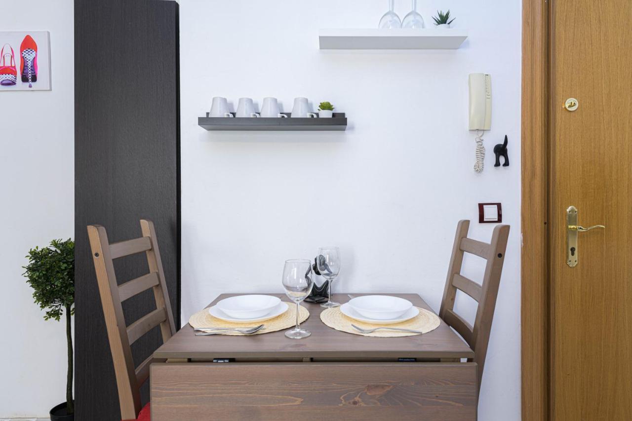 Wintowinrentals Coqueto Apartamento En El Centro De Málaga Exteriör bild